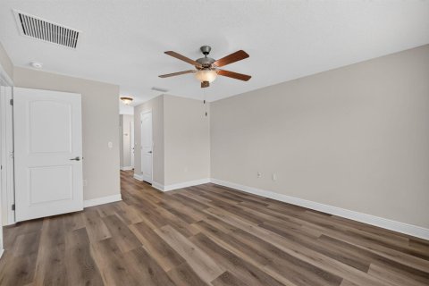 Villa ou maison à vendre à Port St. Lucie, Floride: 4 chambres, 214.7 m2 № 2305538 - photo 23