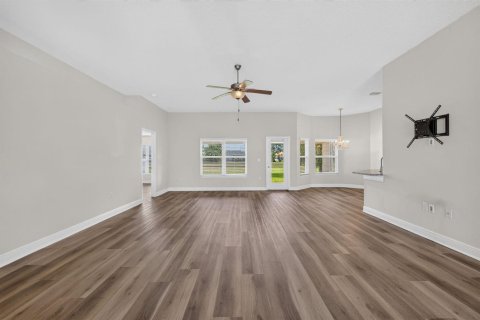 Villa ou maison à vendre à Port St. Lucie, Floride: 4 chambres, 214.7 m2 № 2305538 - photo 4