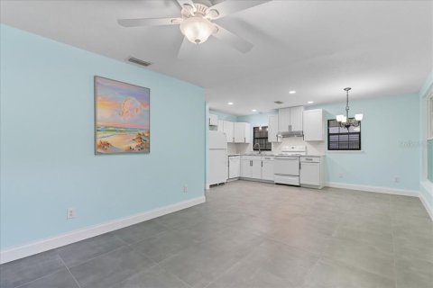 Villa ou maison à vendre à Hawthorne, Floride: 3 chambres, 93.65 m2 № 2142868 - photo 3