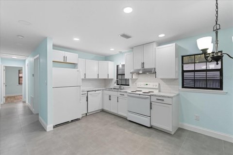 Villa ou maison à vendre à Hawthorne, Floride: 3 chambres, 93.65 m2 № 2142868 - photo 4