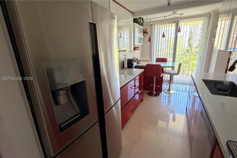 Condo in Sunny Isles Beach, Florida, 2 bedrooms  № 2372016 - photo 13