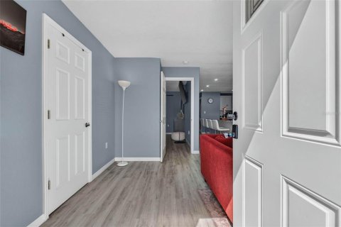 Villa ou maison à louer à Tampa, Floride: 2 chambres, 103.12 m2 № 2352430 - photo 3