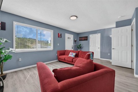 Villa ou maison à louer à Tampa, Floride: 2 chambres, 103.12 m2 № 2352430 - photo 9