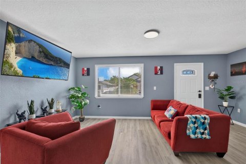 Villa ou maison à louer à Tampa, Floride: 2 chambres, 103.12 m2 № 2352430 - photo 8