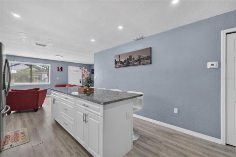 Villa ou maison à louer à Tampa, Floride: 2 chambres, 103.12 m2 № 2352430 - photo 18