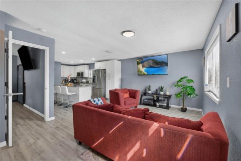 Villa ou maison à louer à Tampa, Floride: 2 chambres, 103.12 m2 № 2352430 - photo 4