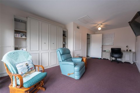 Villa ou maison à vendre à LaBelle, Floride: 1 chambre, 83.52 m2 № 1993115 - photo 11