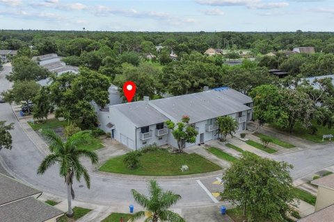 Townhouse in Pinellas Park, Florida 3 bedrooms, 150.5 sq.m. № 1846967 - photo 3