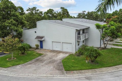 Townhouse in Pinellas Park, Florida 3 bedrooms, 150.5 sq.m. № 1846967 - photo 1