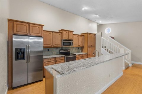 Townhouse in Pinellas Park, Florida 3 bedrooms, 150.5 sq.m. № 1846967 - photo 12