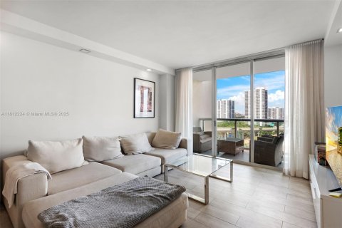 Condo in Sunny Isles Beach, Florida, 2 bedrooms  № 1761746 - photo 4