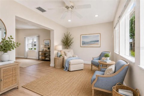 House in Palm Harbor, Florida 2 bedrooms, 123.75 sq.m. № 2203781 - photo 5