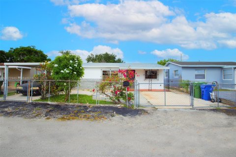 Casa en venta en Fort Lauderdale, Florida, 3 dormitorios, 99.22 m2 № 1809507 - foto 3