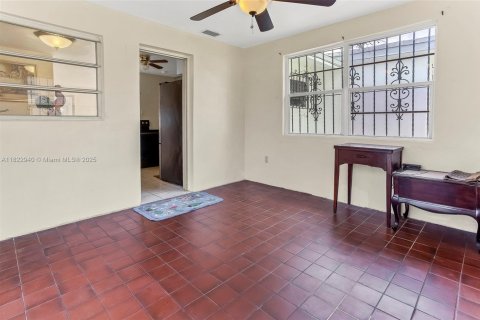 Casa en venta en Fort Lauderdale, Florida, 3 dormitorios, 99.22 m2 № 1809507 - foto 16