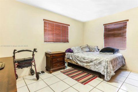 Casa en venta en Fort Lauderdale, Florida, 3 dormitorios, 99.22 m2 № 1809507 - foto 21