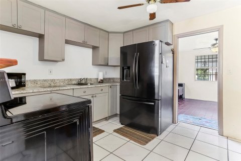 Casa en venta en Fort Lauderdale, Florida, 3 dormitorios, 99.22 m2 № 1809507 - foto 12
