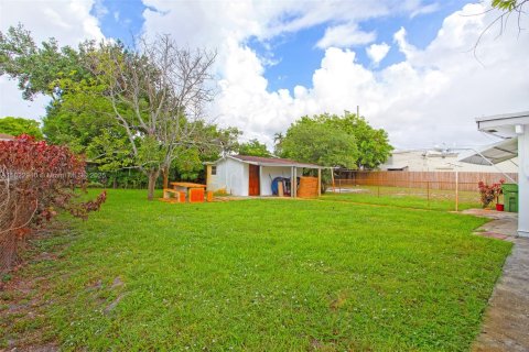 Casa en venta en Fort Lauderdale, Florida, 3 dormitorios, 99.22 m2 № 1809507 - foto 5