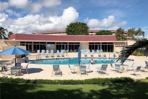 Condo in Deerfield Beach, Florida, 2 bedrooms  № 2387920 - photo 7