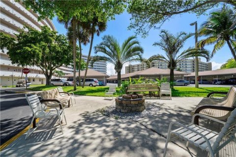 Condo in Deerfield Beach, Florida, 2 bedrooms  № 2387920 - photo 13