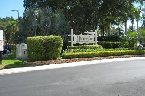 Condo in Deerfield Beach, Florida, 2 bedrooms  № 2387920 - photo 26