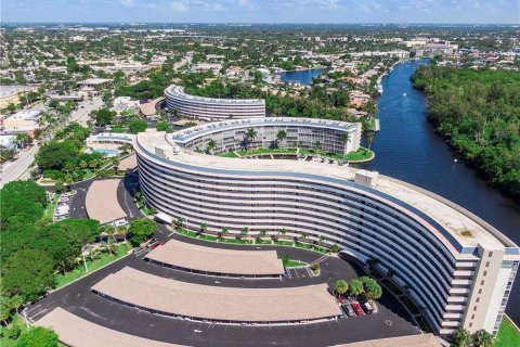 Condo in Deerfield Beach, Florida, 2 bedrooms  № 2387920 - photo 16