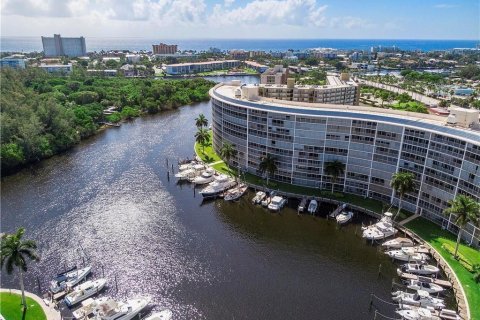 Condo in Deerfield Beach, Florida, 2 bedrooms  № 2387920 - photo 2
