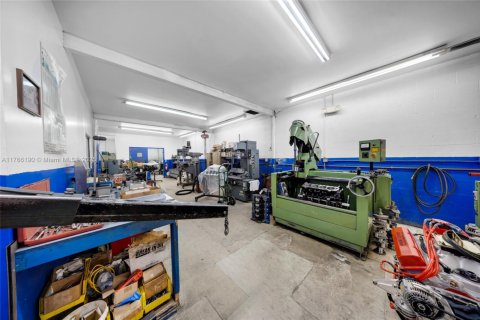 Immobilier commercial à vendre à Miami Gardens, Floride № 1958759 - photo 3