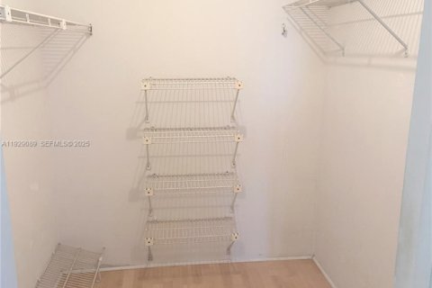 Copropriété à vendre à Weston, Floride: 2 chambres, 118.26 m2 № 1987458 - photo 18