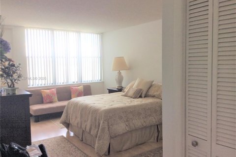 Copropriété à vendre à Weston, Floride: 2 chambres, 118.26 m2 № 1987458 - photo 13