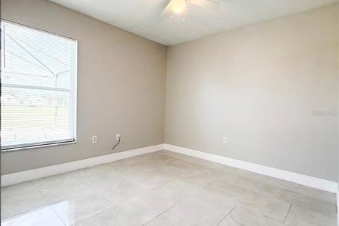 House in Davenport, Florida 4 bedrooms, 176.98 sq.m. № 2316585 - photo 20