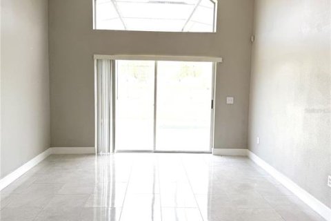 House in Davenport, Florida 4 bedrooms, 176.98 sq.m. № 2316585 - photo 28