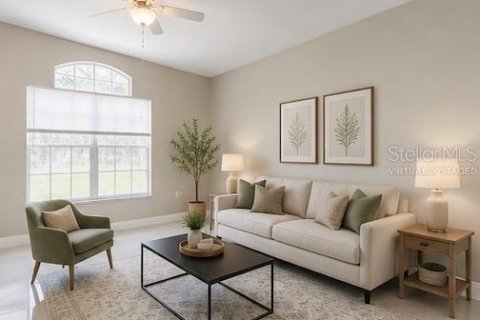 House in Davenport, Florida 4 bedrooms, 176.98 sq.m. № 2316585 - photo 8