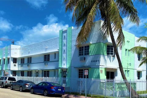 Immobilier commercial à vendre à Miami Beach, Floride: 748.05 m2 № 1811667 - photo 2