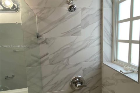 Immobilier commercial à vendre à Miami Beach, Floride: 748.05 m2 № 1811667 - photo 15