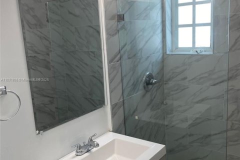Immobilier commercial à vendre à Miami Beach, Floride: 748.05 m2 № 1811667 - photo 8