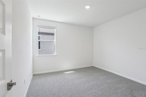 House in Zephyrhills, Florida 5 bedrooms, 283.44 sq.m. № 1765585 - photo 22