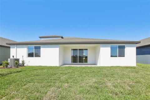 House in Zephyrhills, Florida 5 bedrooms, 283.44 sq.m. № 1765585 - photo 11