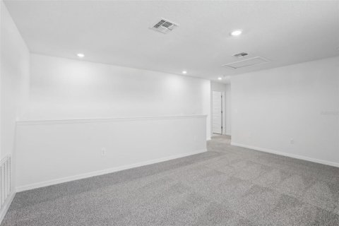 House in Zephyrhills, Florida 5 bedrooms, 283.44 sq.m. № 1765585 - photo 27