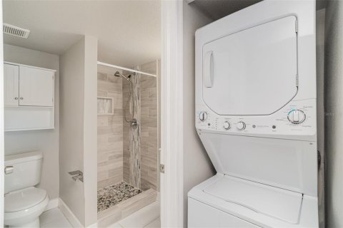 Condo in Punta Gorda, Florida, 2 bedrooms № 2103037 - photo 13