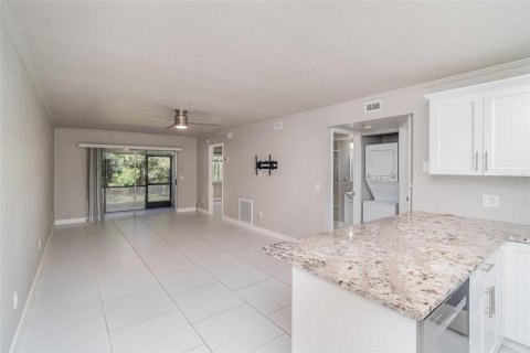 Condo in Punta Gorda, Florida, 2 bedrooms № 2103037 - photo 6