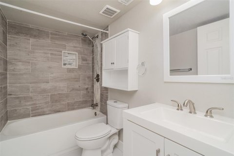Condo in Punta Gorda, Florida, 2 bedrooms № 2103037 - photo 15