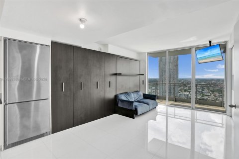 Copropriété à louer à Miami, Floride: 1 chambre, 70.98 m2 № 2386903 - photo 8