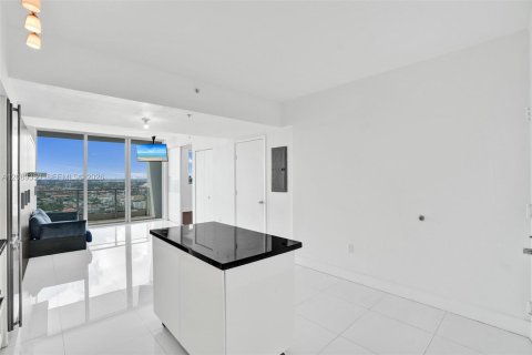 Copropriété à louer à Miami, Floride: 1 chambre, 70.98 m2 № 2386903 - photo 5