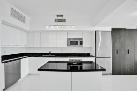 Copropriété à louer à Miami, Floride: 1 chambre, 70.98 m2 № 2386903 - photo 4