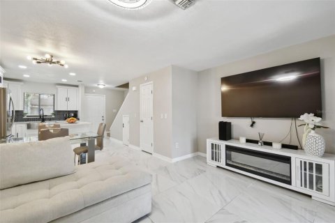 Townhouse in Tampa, Florida 2 bedrooms, 96.34 sq.m. № 1744257 - photo 24