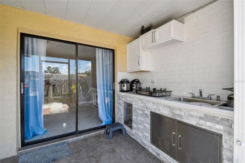 Townhouse in Tampa, Florida 2 bedrooms, 96.34 sq.m. № 1744257 - photo 25