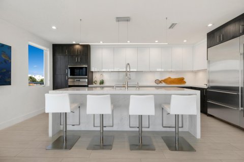 Villa ou maison à vendre à Hollywood, Floride: 4 chambres, 372.07 m2 № 2428555 - photo 8