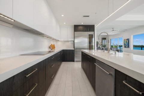 Villa ou maison à vendre à Hollywood, Floride: 4 chambres, 372.07 m2 № 2428555 - photo 10