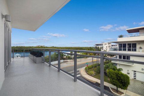 Villa ou maison à vendre à Hollywood, Floride: 4 chambres, 372.07 m2 № 2428555 - photo 12