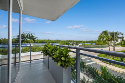 Villa ou maison à vendre à Hollywood, Floride: 4 chambres, 372.07 m2 № 2428555 - photo 13